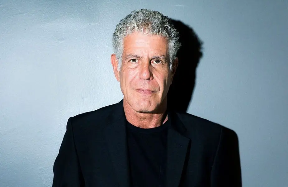 Anthony Bourdain e l'incanto per il pane