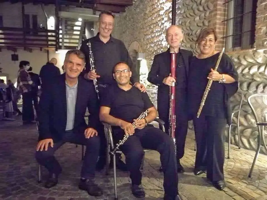 Una serata fra musica, poesia e libri, mancava solo il moscato di Scanzo