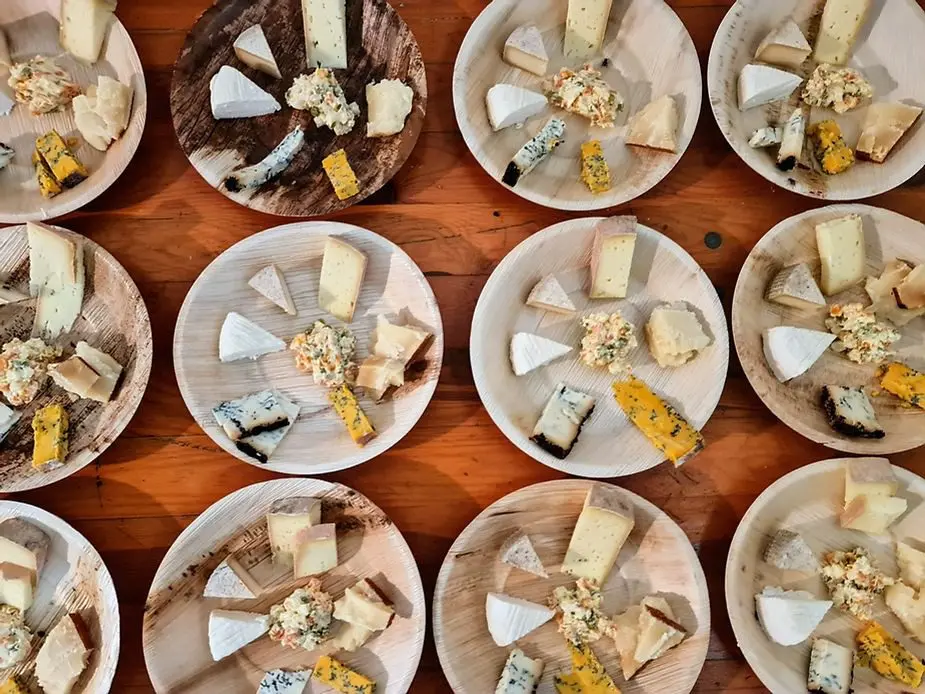 Premolo -Degustazione di formaggi in abbinamento al vino