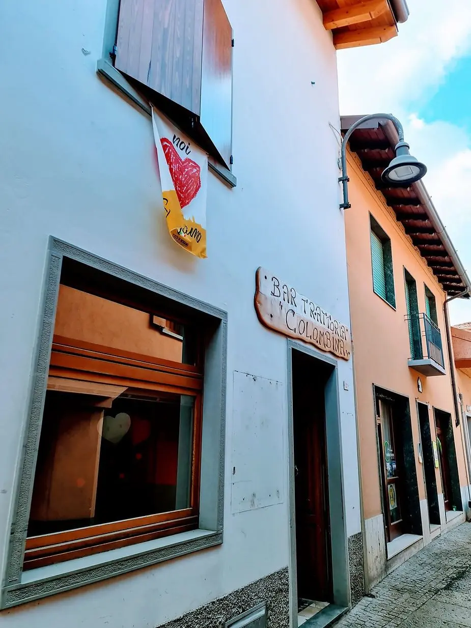 Una curva dopo l'altra per arrivare in alto nel cielo e trovare La Colombina di Bossico -Bergamo