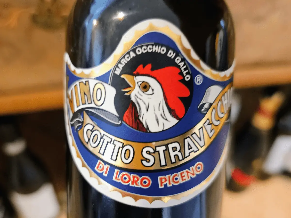 Vino Cotto Stravecchio di Loro Piceno — Occhio di Gallo