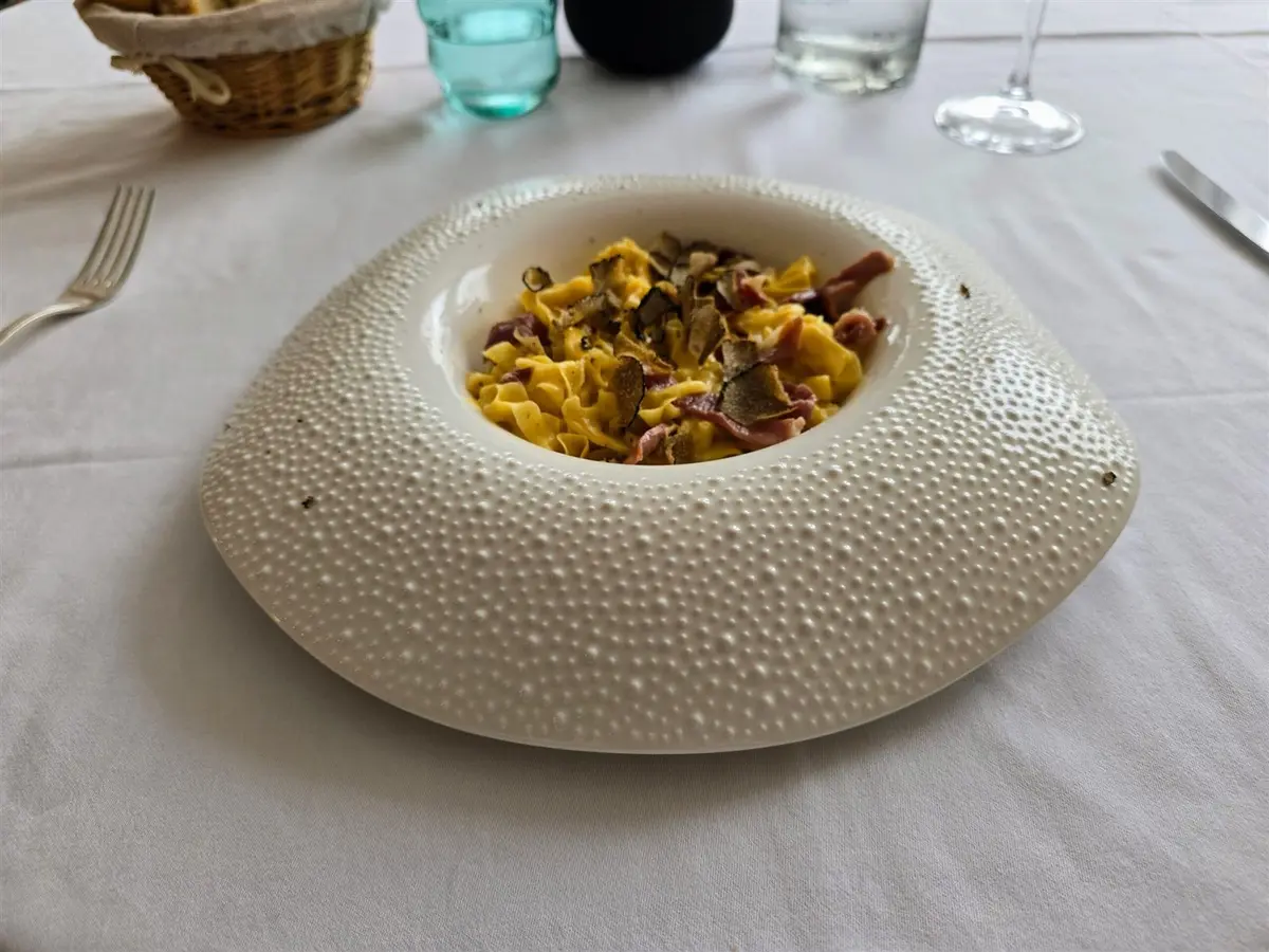 Tagliatelle crudo e tartufo: Le Betulle, Rovigo