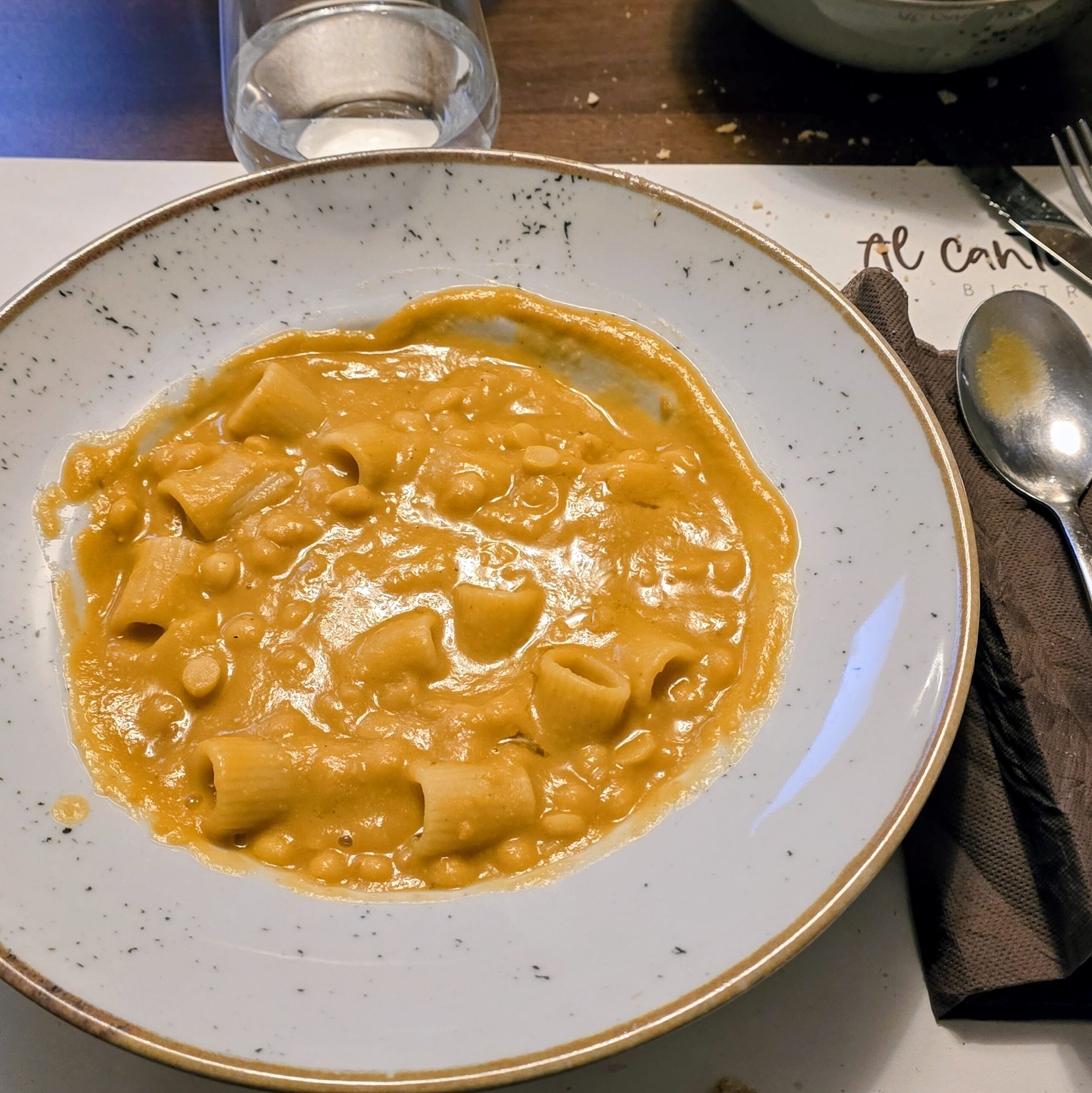 Memorie del Focolare: La Pasta e Ceci del Ristorante Al Cantuccio